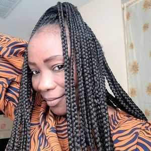 Meet your Posher, Gyna